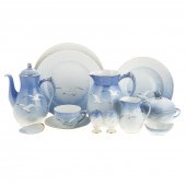 BING & GRONDAHL DINNER SERVICE
