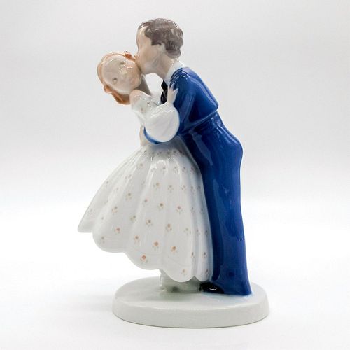 BING & GRONDAHL FIGURINE,