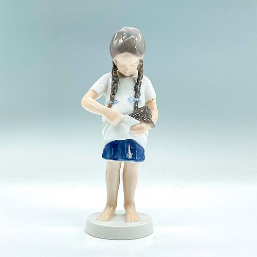 BING & GRONDAHL PORCELAIN FIGURINE,