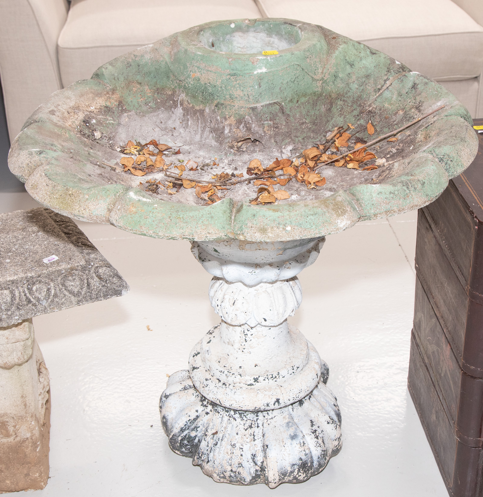 BIRD BATH PLANTER Approximately