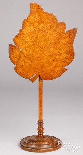 BIRD'S-EYE MAPLE TABLE SCREEN,