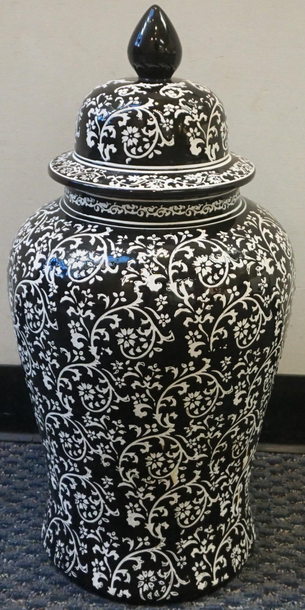 BLACK AND WHITE GLAZE PORCELAIN