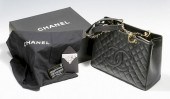 BLACK CHANEL GRAND SHOPPING TO