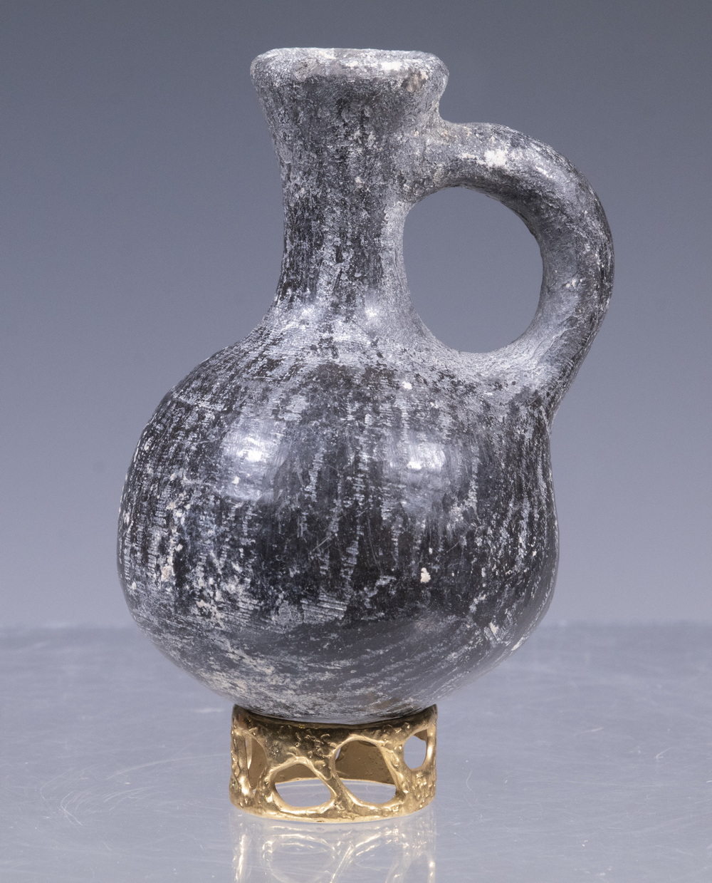 BLACK GLAZE TERRACOTTA 3 1/2"