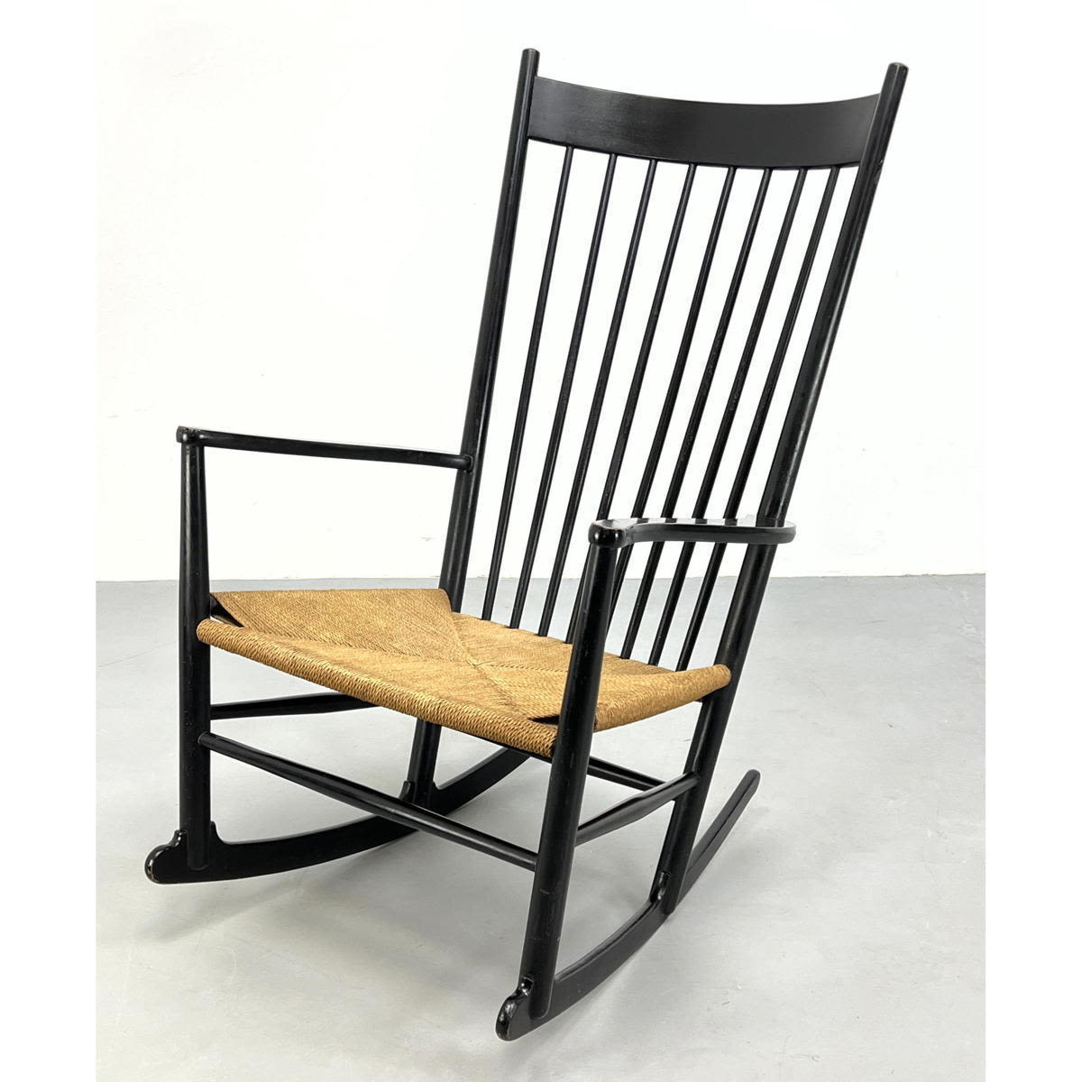 Black Hans Wegner rocker. Mobler