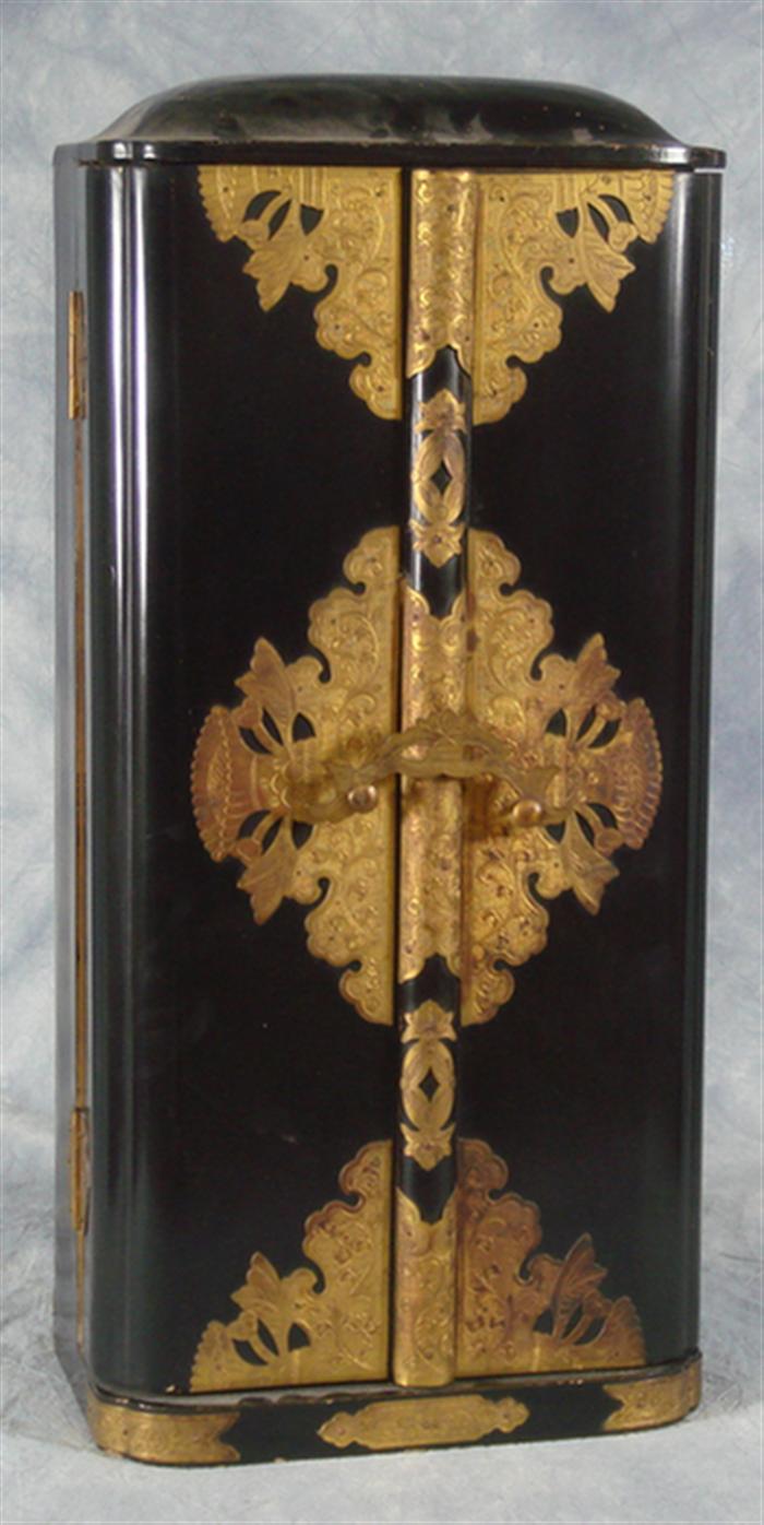 Black lacquered and gold leaf