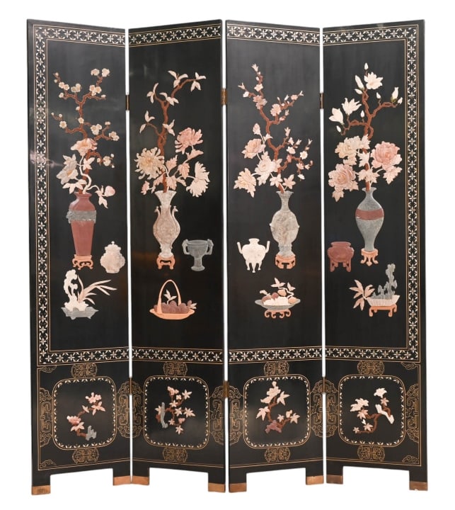 BLACK LACQUERED ORIENTAL SCREEN