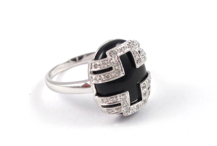BLACK ONYX AND DIAMOND RING 18k