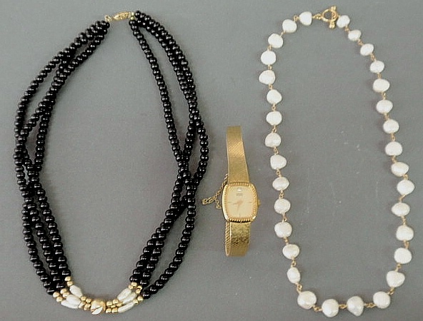 Black onyx and freshwater pearl