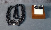 BLACK ONYX AND GOLD NECKLACE A