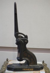 BLACK PAINTED IRON CHALLENGE E
