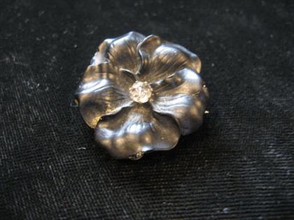 Black pansy pin    Black