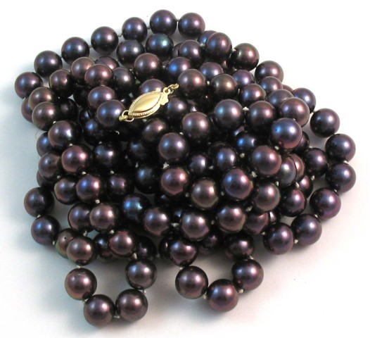 BLACK PEARL OPERA LENGTH NECKLACE