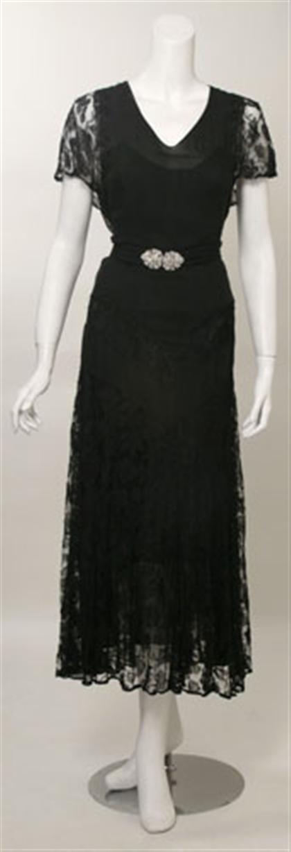 Black silk and lace dress    1920s