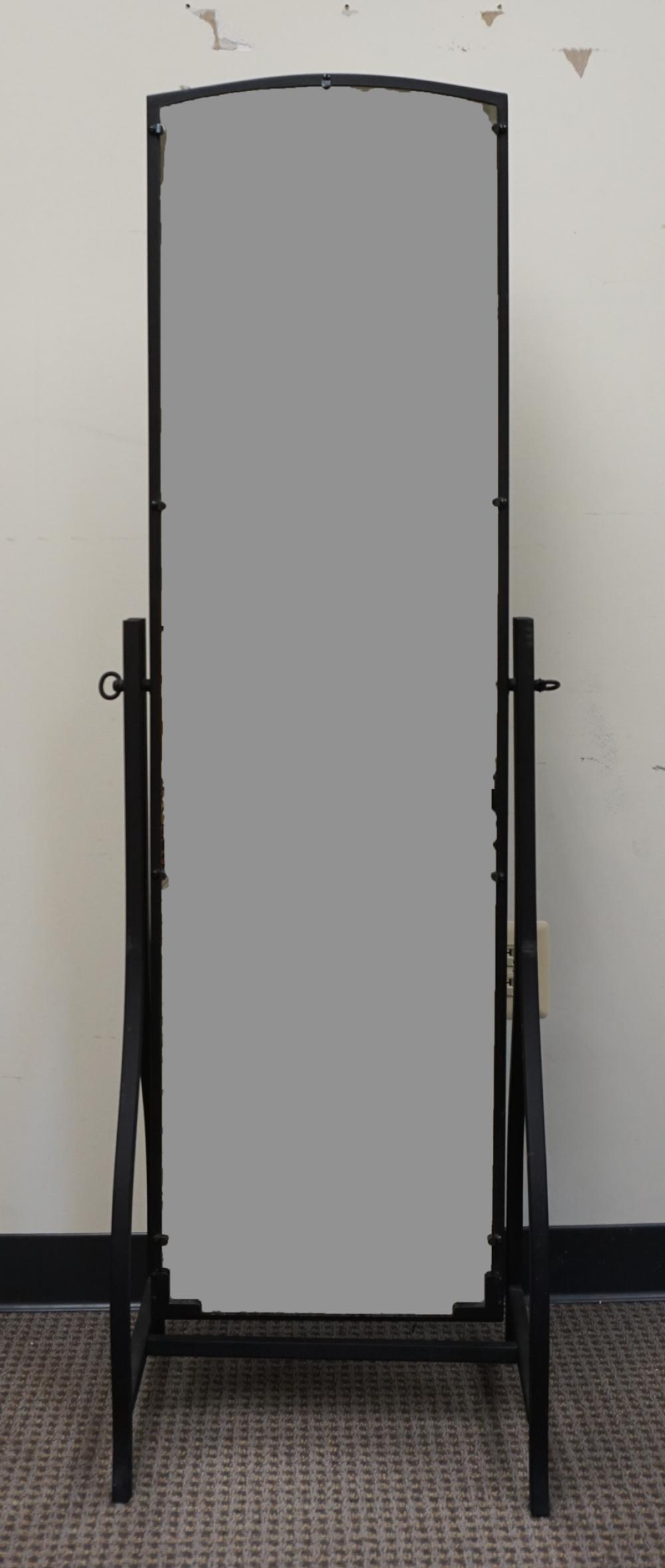 BLACK TUBULAR METAL CHEVAL TYPE