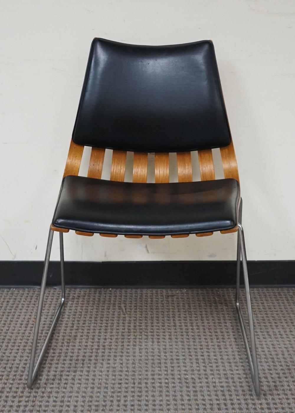 BLACK VINYL UPHOLSTERED SIDE