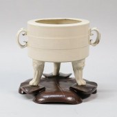 BLANC DE CHINE CHINESE PORCELA