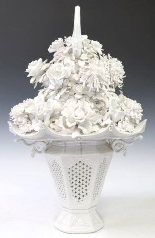 BLANC DE CHINE PORCELAIN FLOWER