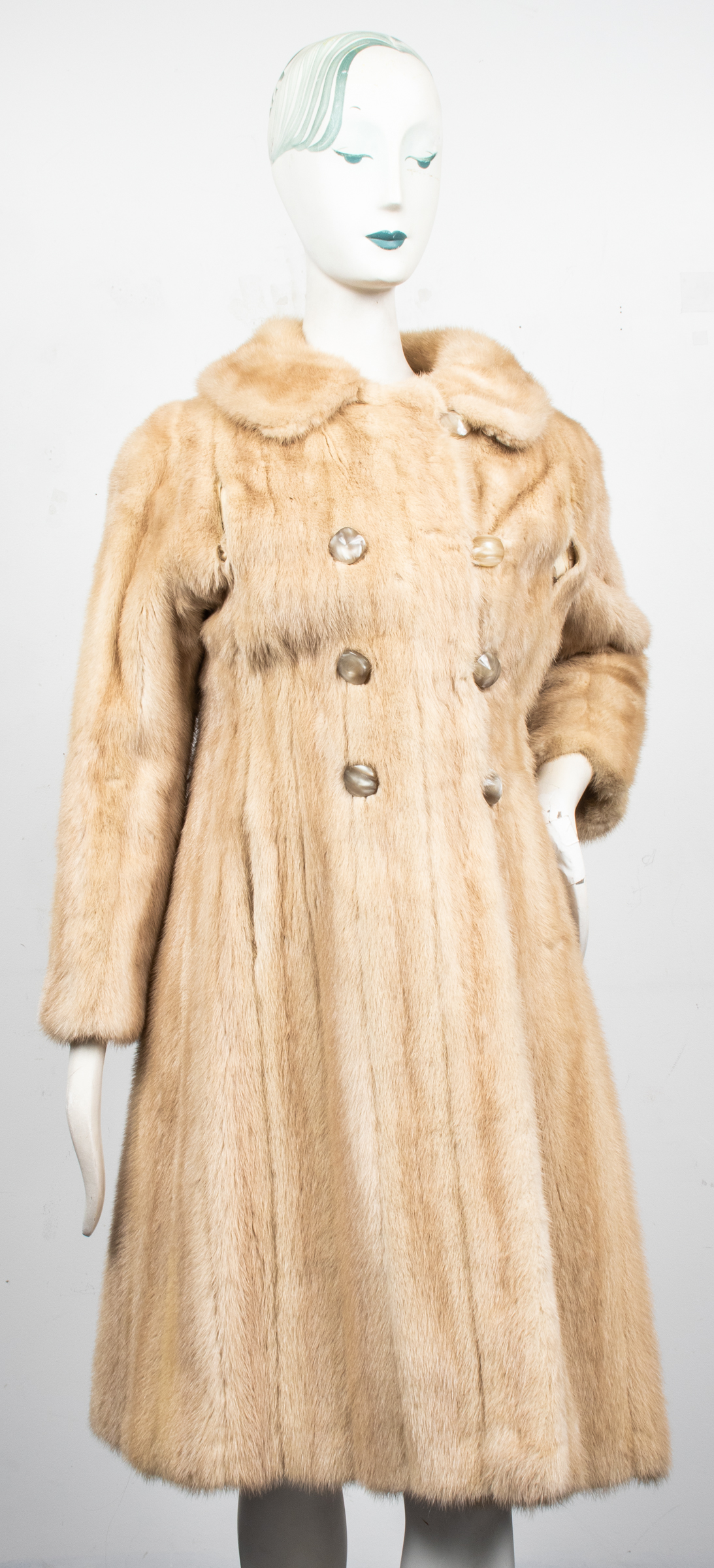 BLONDE MINK FUR COAT Blonde mink