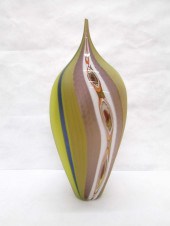 BLOWN AND CUT ART GLASS VASE B