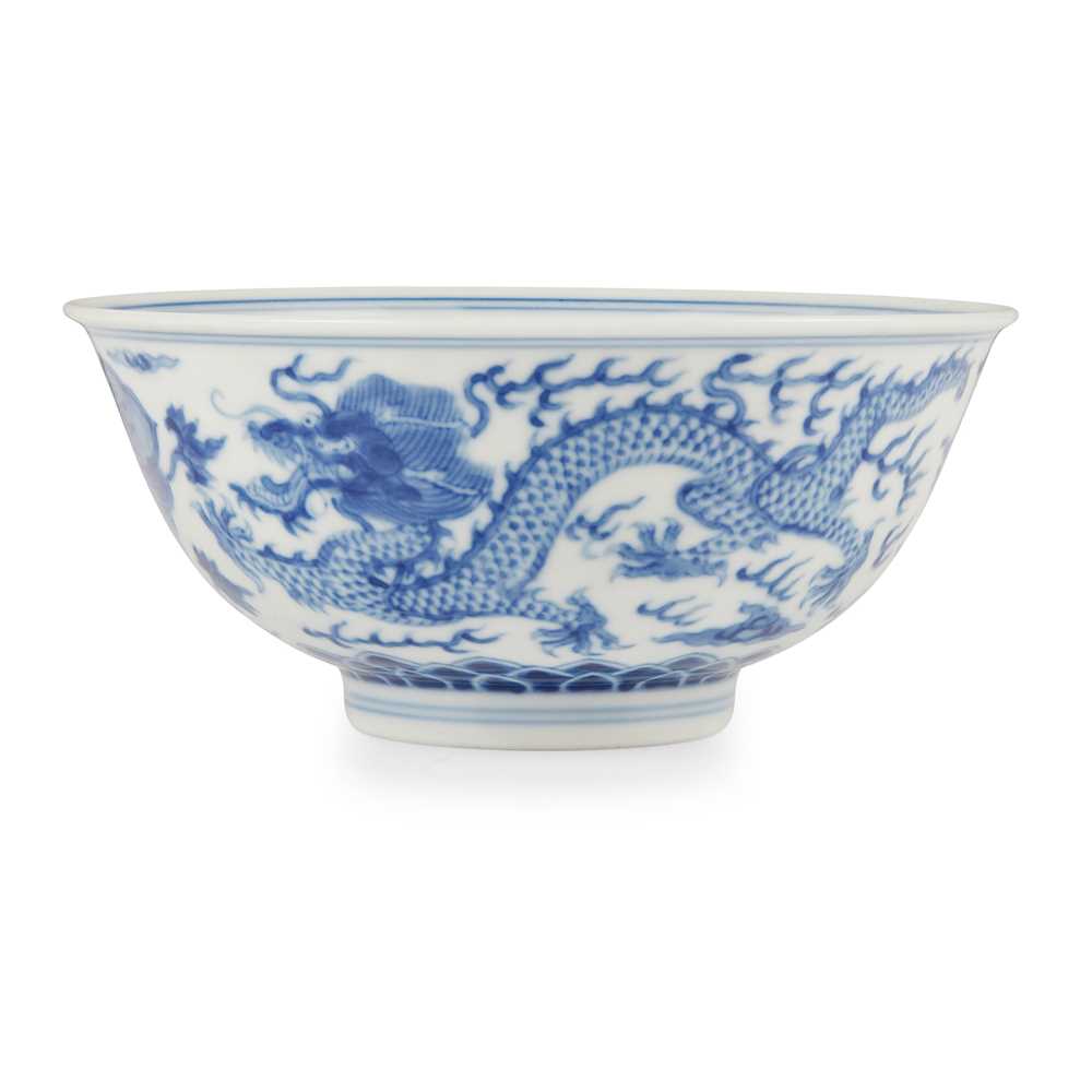 BLUE AND WHITE 'DRAGON' BOWL