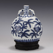 BLUE & WHITE POMEGRANATE MOTIF