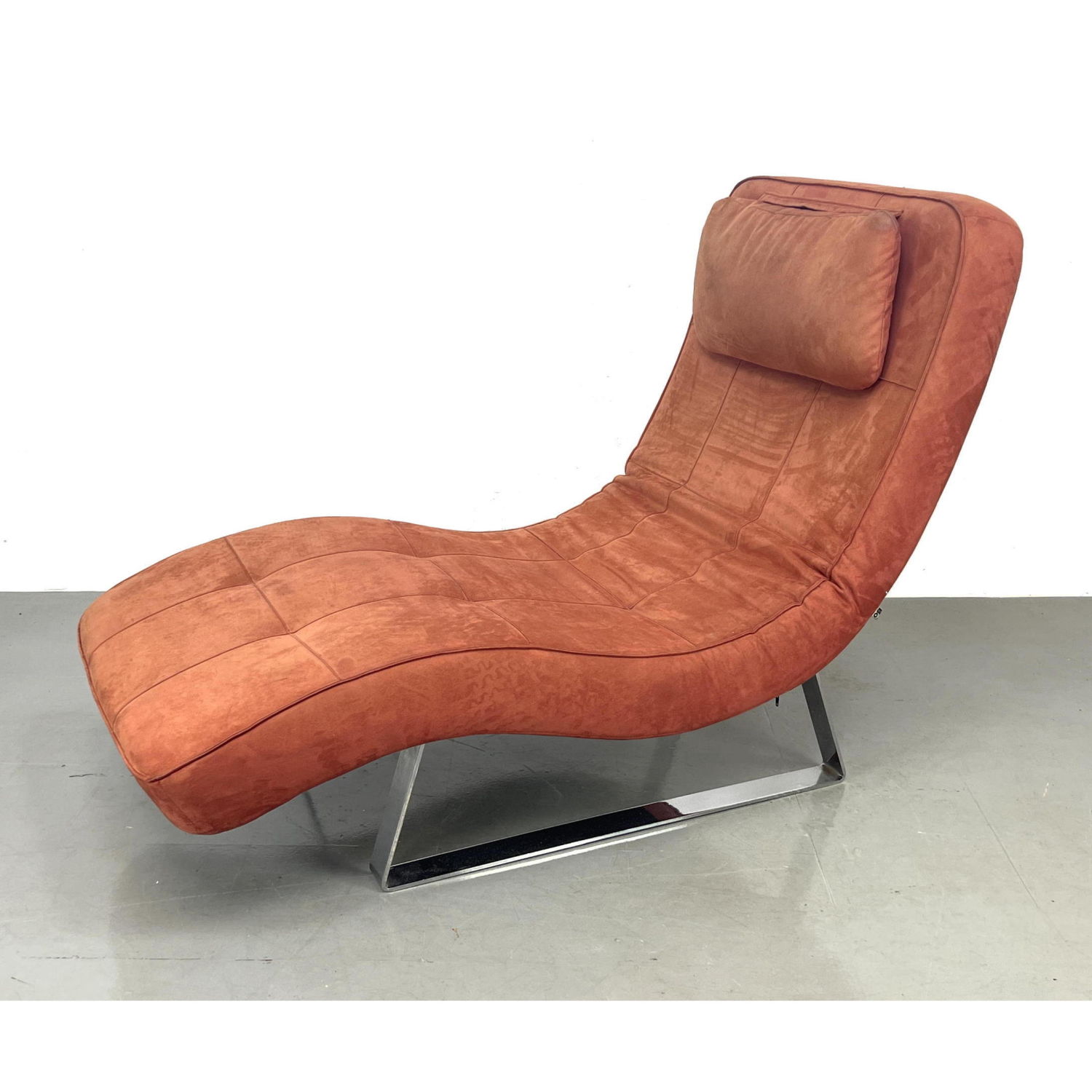BO CONCEPT Chrome Frame Wave Chaise