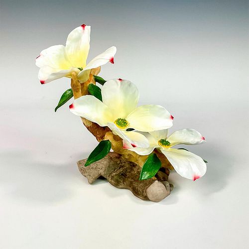 BOEHM PORCELAIN FIGURINE, DOGWOOD