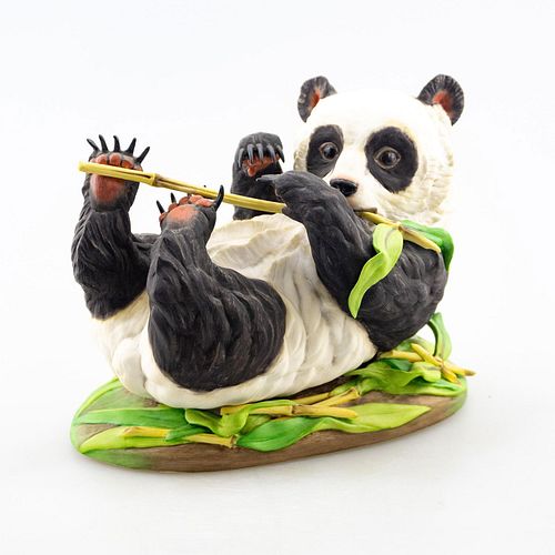 BOEHM PORCELAIN GIANT PANDA CUBA