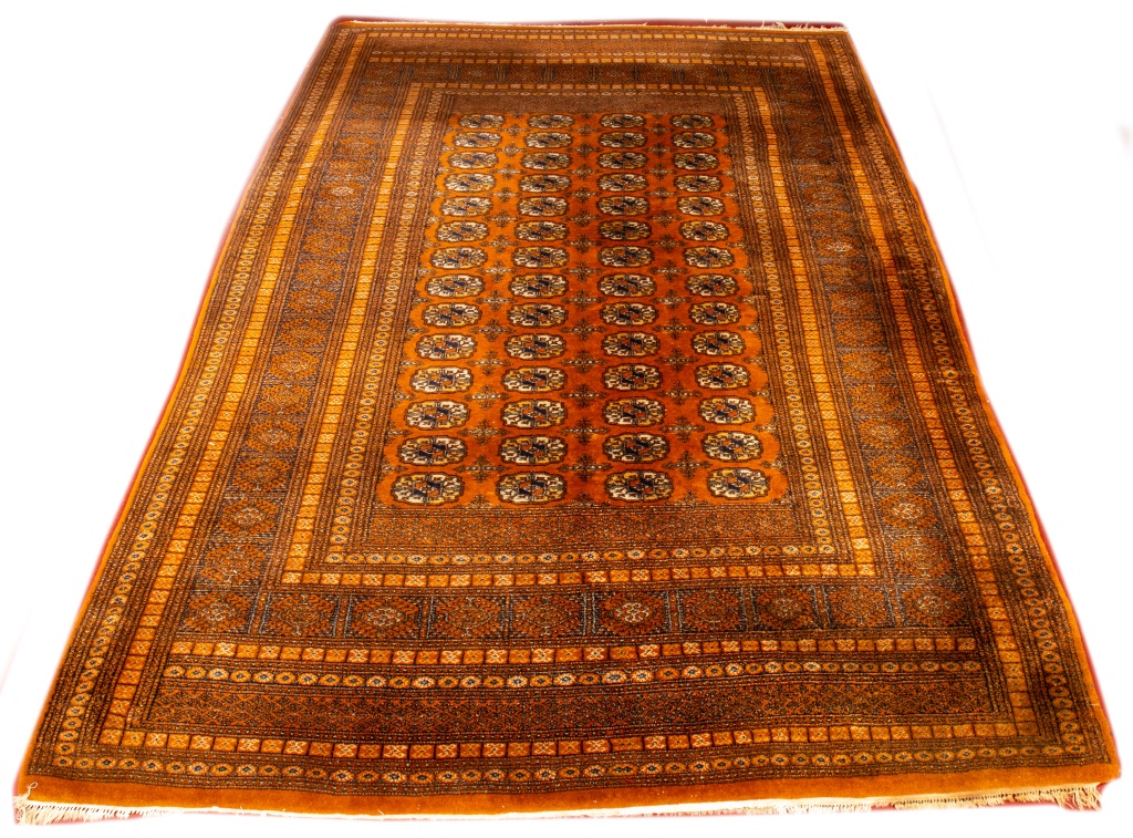 BOKHARA HAND-WOVEN RUG, 10' X 7'