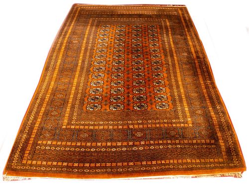 BOKHARA HAND-WOVEN RUG, 10&#039;