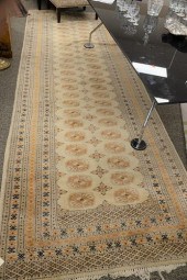 BOKHARA ORIENTAL AREA RUG, 4'