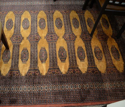 BOKHARA ORIENTAL AREA RUG, 5' 2"