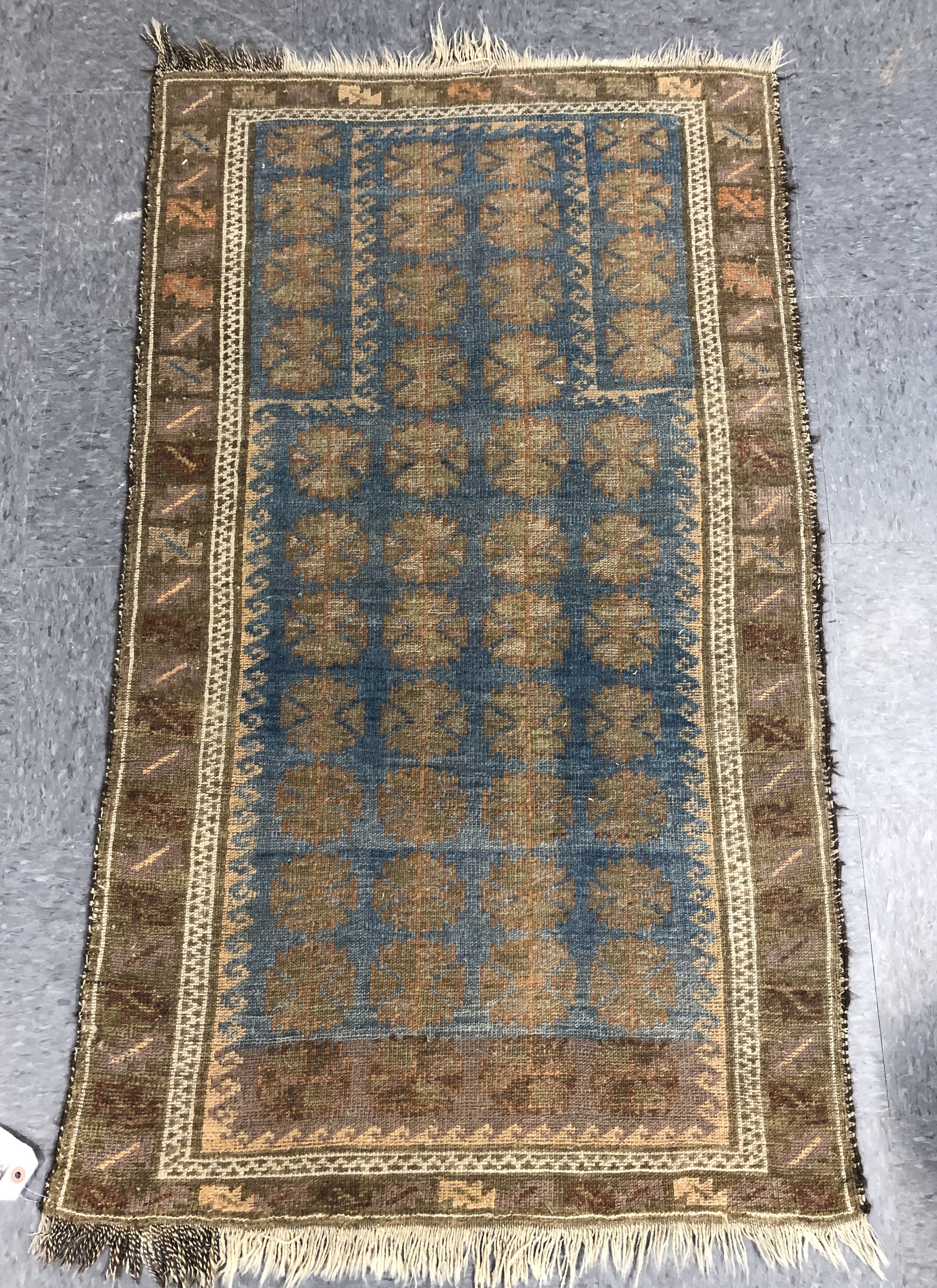 BOKHARA PERSIAN RUG, 4' 4" X 2'