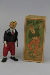 BOOB McNUTT WALKING FIGURE WIT
