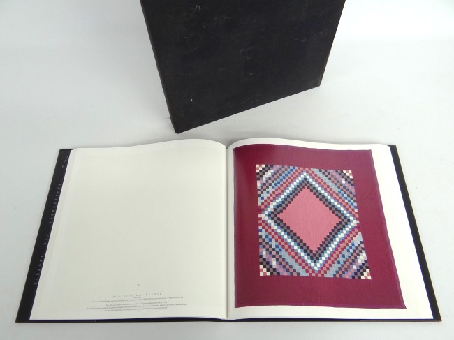 Book ''Amish The Art Of The Quilt''
