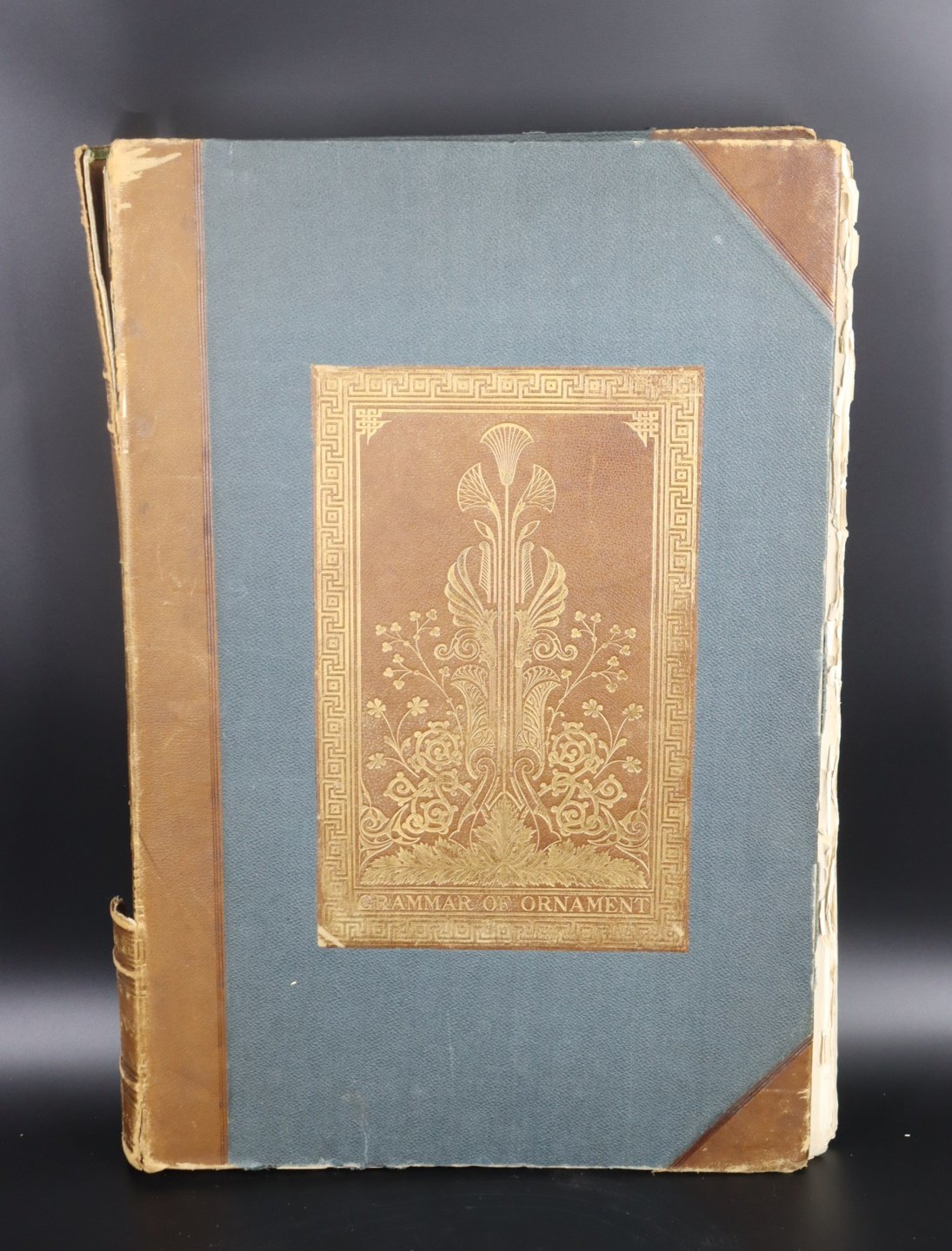 (BOOK) THE GRAMMAR OF ORNAMENT 1856