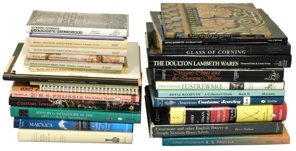 BOOKS: ART REFERENCE AND COFFEE