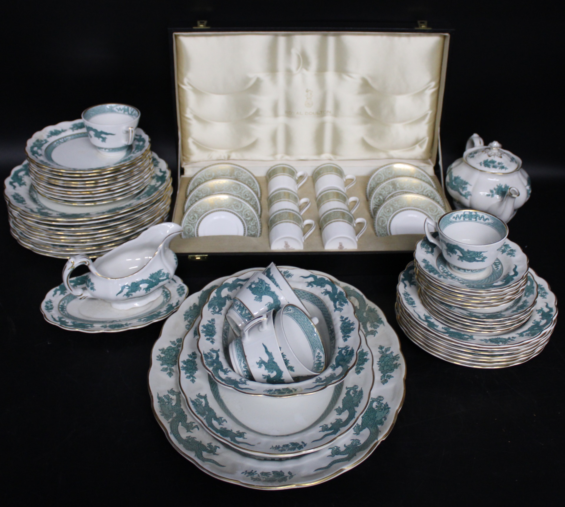 BOOTH OF ENGLAND & ROYAL DOULTON