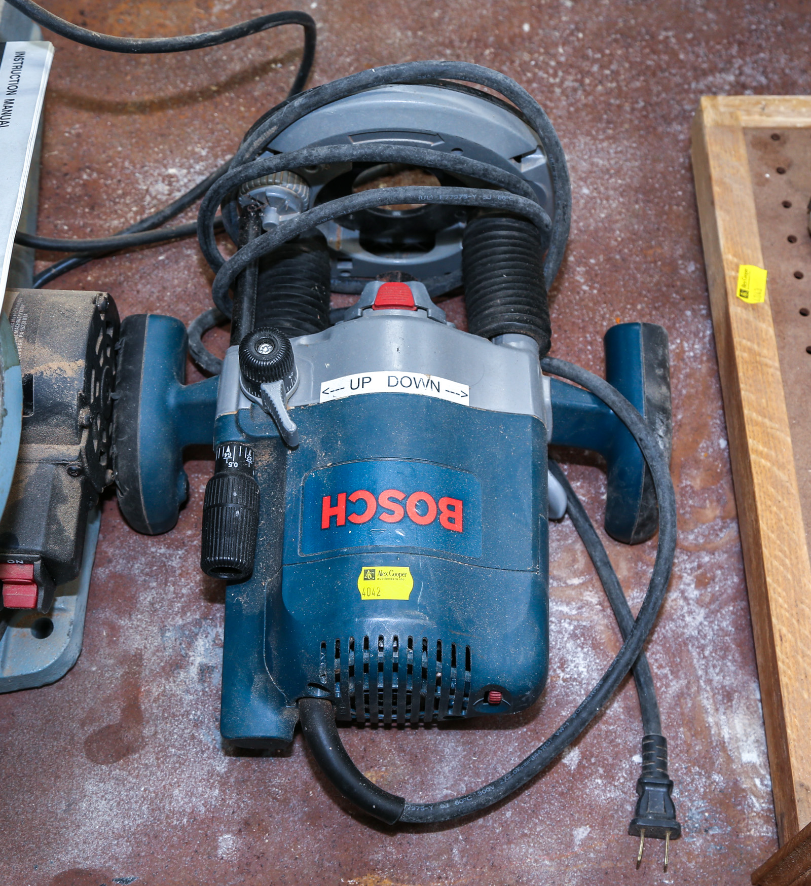 BOSCH HEAVY DUTY PLUNGE ROUTER