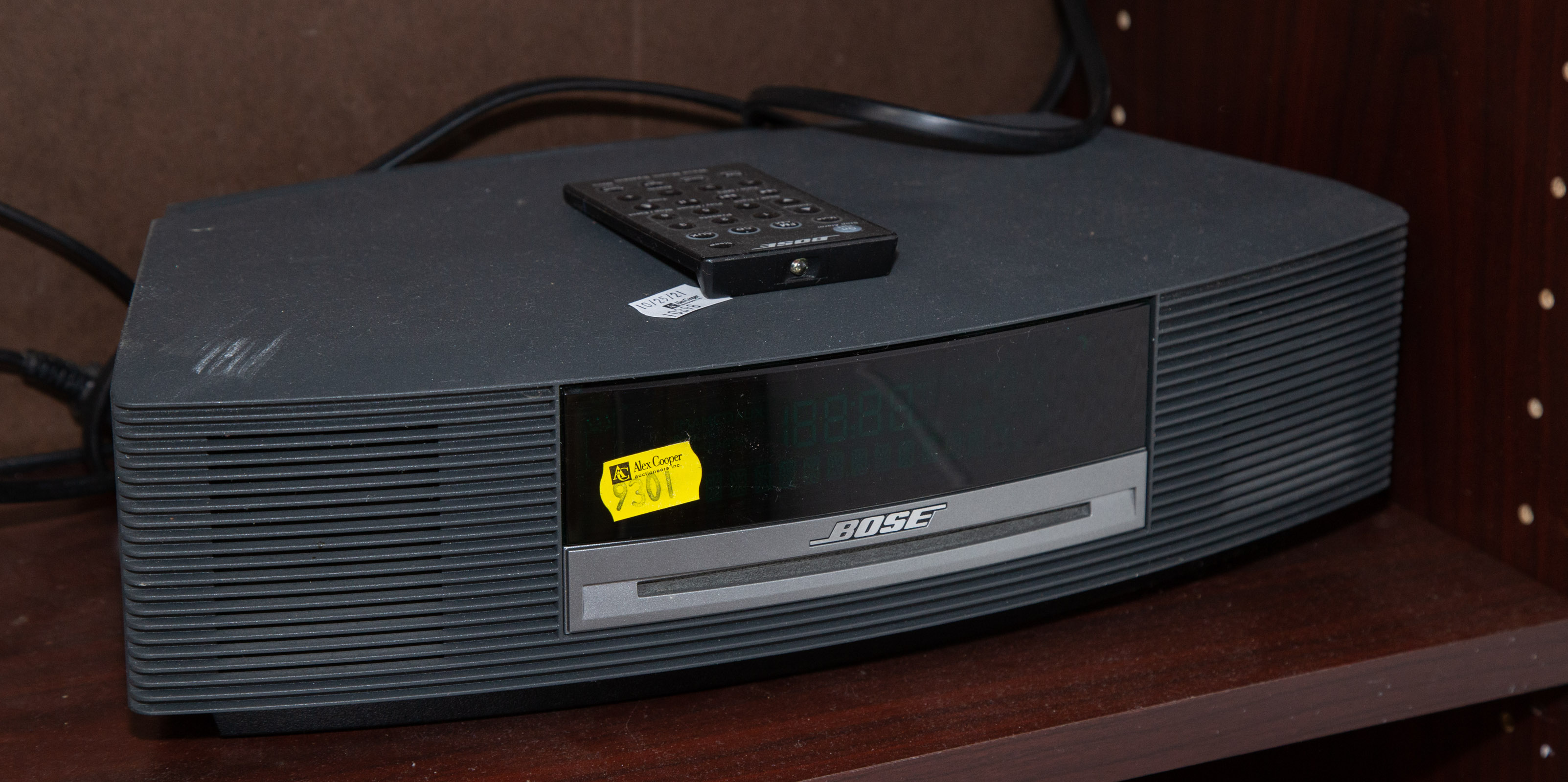 BOSE WAVE RADIO/CD PLAYER With