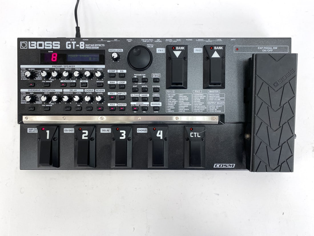 BOSS GT-8 GUITAR EFFECTS