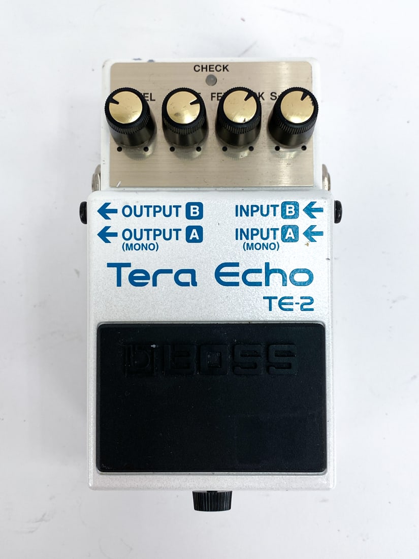 BOSS TERA ECHO TE-2 GUITAR EFFECT