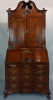 BOSTON CHIPPENDALE MAHOGANY BL