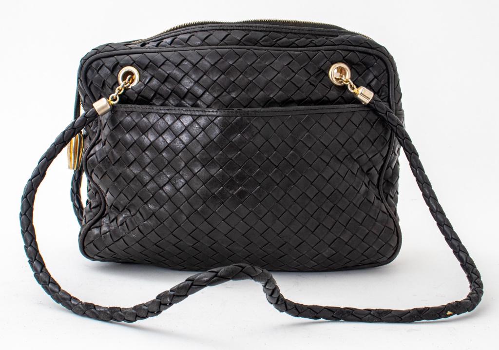 BOTTEGA VENETA BLACK WOVEN SHOULDER