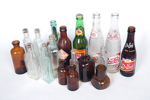 BOTTLE LOTA group of nineteen