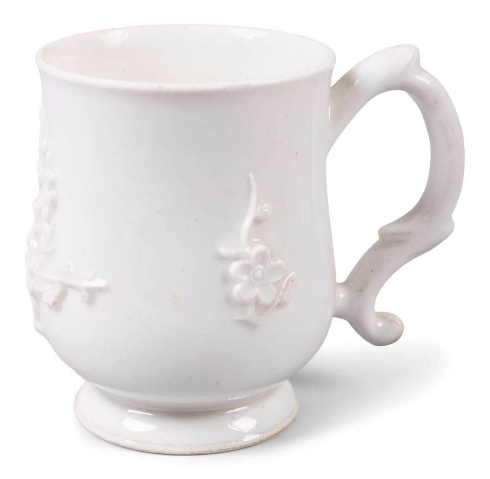 BOW PORCELAIN PRUNUS-MOLDED MUG,