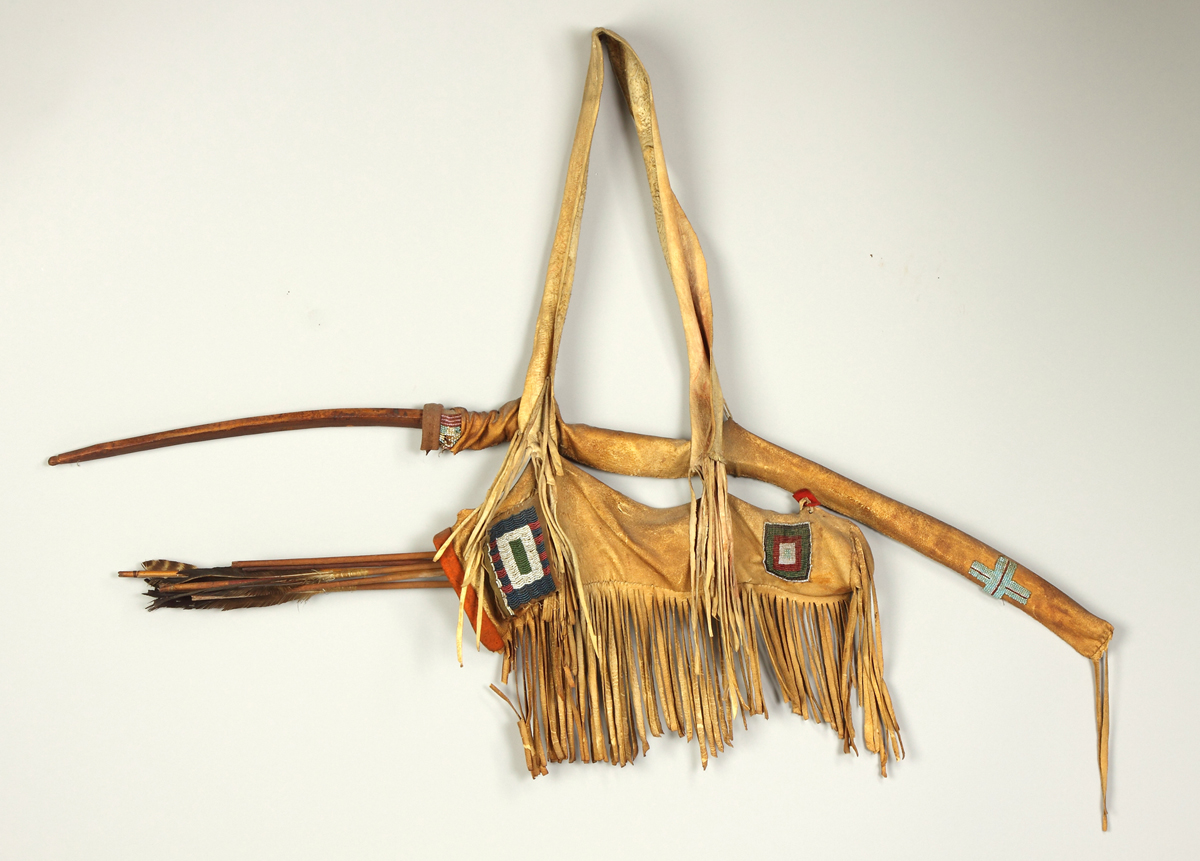 Bow & Quiver w/7 Arrows Click