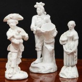 BOW WHITE GLAZED PORCELAIN FIG