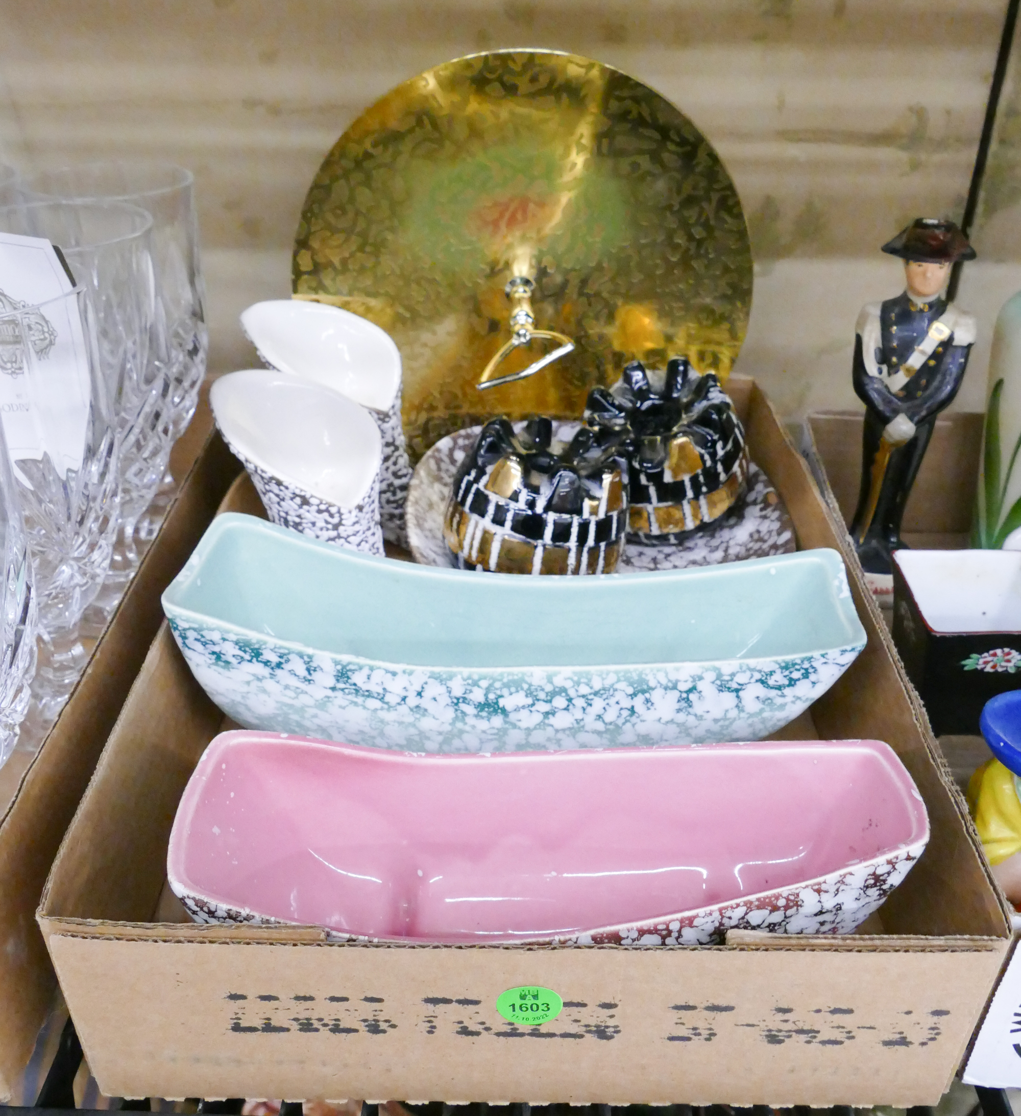 Box 1950's Pottery